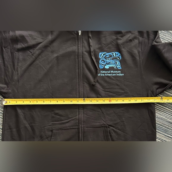 National Museum of the American Indian Hoodie with Zipper Size US L - Picture 3 of 6
